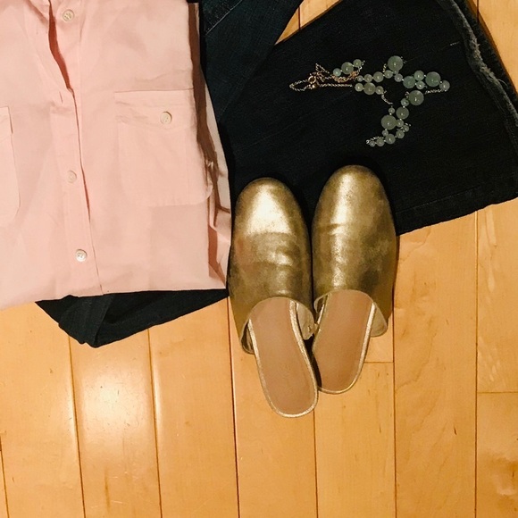 Universal Thread Shoes - 🎁 3/$10 NWOT CLASSIC GOLD MULES
